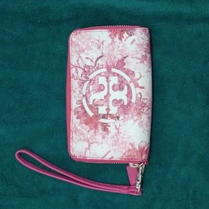 Tory Burch Kerrington Zip Around Wallet in Allure